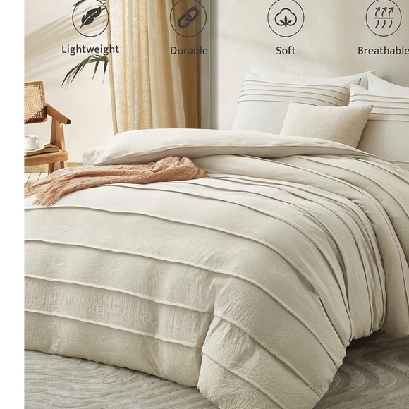 NWT Queen Elegant Cream Duvet Cover with Zipper 3 piece - Picture 2 of 7